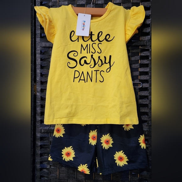 🌼2/40🌼 "Lil Miss Sassy Pants" 3 piece short set - Picture 7 of 11